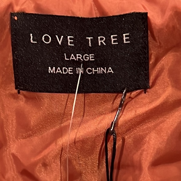 32 High quality furry zip up hoodie jacket! - Picture 10 of 16